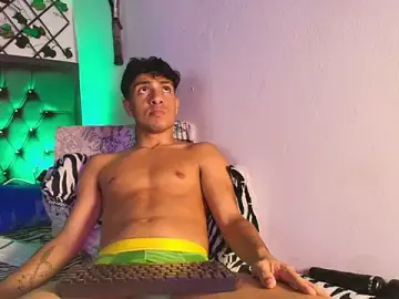 Stripchat Best live sex cam show of maximiliano_jamm