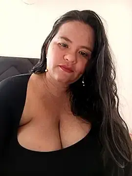 Stripchat Nude Webcam of Julieta-tits