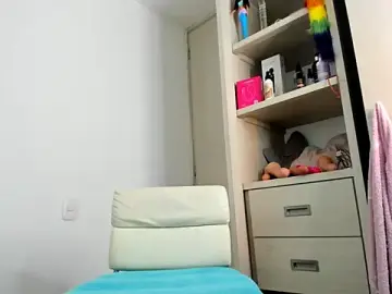 Stripchat Free Live Porn of shantallhotxx