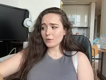 Stripchat Adult Video Chat of Emilly_Cart
