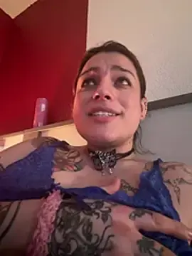 Stripchat Adult Webcam of UrHellBri-L