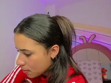 Stripchat Free Porn Cam of Camila_Smith_20