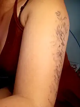 Stripchat Sex Cam of Lucky_2000