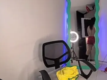 Stripchat Sex Cam of Parodi7