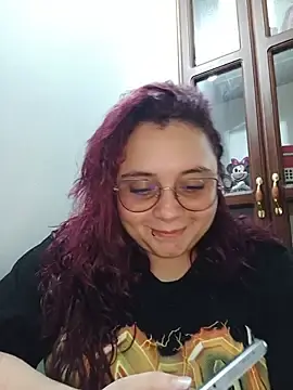 Stripchat Live Sex Cam of CURVY-HORNY