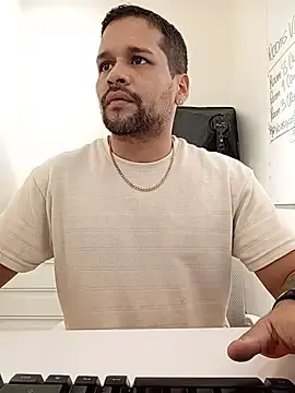 Stripchat Nude Webcam of LucasGaeel