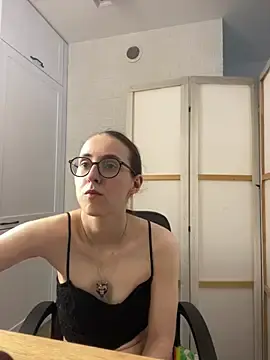 Stripchat Sex Cam of MartiniiSelenna
