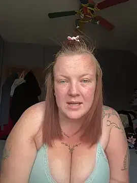 Stripchat Free Porn Cam of busty-bella1