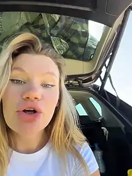 Stripchat Sex Cam of justmilaa