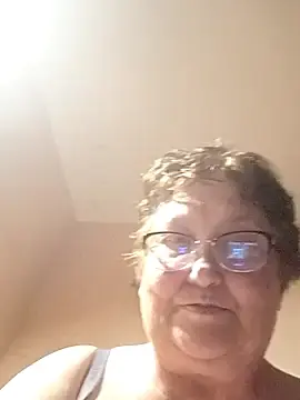 Stripchat Free Live Porn of Katherine735