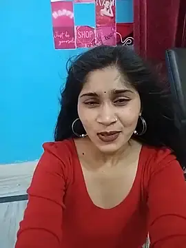 Stripchat Free Porn Cam of Naughty_Kiara_
