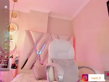 Stripchat Live Sex Cam of Punkys_