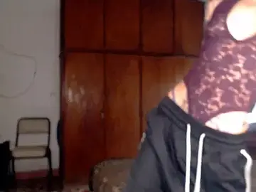 Stripchat Watch Live Sex Cams of stephieval_