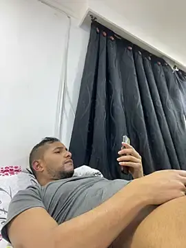 Stripchat Adult Webcam of Bruno_vip