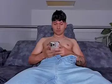 Stripchat Live Porn of Valerio_James7