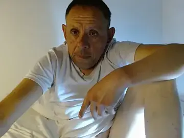 Stripchat Best live sex cam show of Alejo_cum42