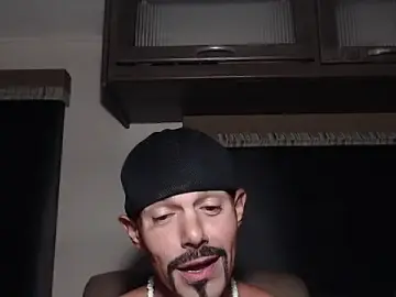 Stripchat Live Sex Cam of ThickD2C