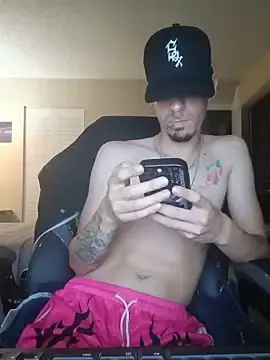 Stripchat Live Sex Cam of latinosatiro94