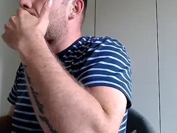 Stripchat Live Sex Cam of mrbigballs