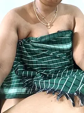 Stripchat Live Sex Cam of MaaliiiPonuTamil