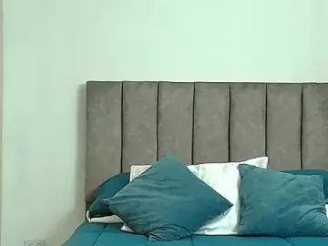 Stripchat Free Porn Cam of karina_lewis_