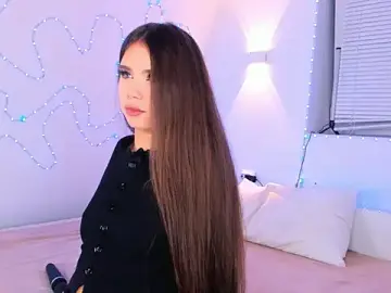 Stripchat Free Porn Cam of Raevella