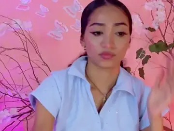 Stripchat Watch Live Sex Cams of Charlotte_Love10