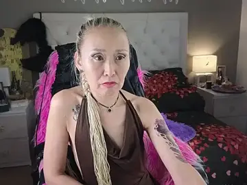 Stripchat Best live sex cam show of RoxalanaStar