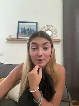 Stripchat Adult Webcams of camille_2007
