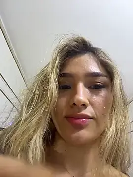 Stripchat Sex Cam of Arianavillada