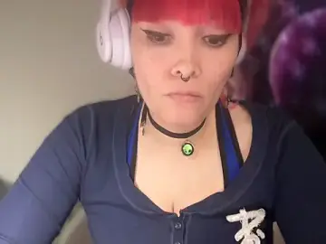 Stripchat Live Sex Cam of FRRANNKIE
