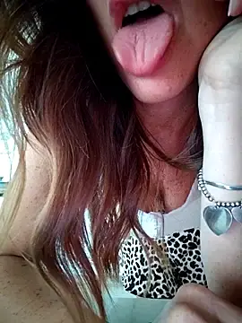 Stripchat Free Porn Cam of Akemi_rossi