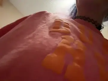 Stripchat Watch Live Sex Cams of MegaTinyyy