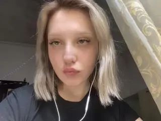Xlovecam Free Live Porn of SashaSmithe