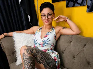 Xlovecam Adult Webcams of ConnieJonnes