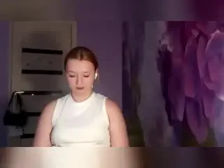 Xlovecam Watch Live Sex Cams of PenelopeOunsy