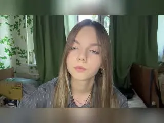 Xlovecam Sex Cam of BrigetteLaurie