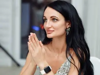 Xlovecam Free Porn Cam of TinaMart