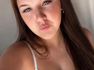 Xlovecam Free Porn Cam of TinaAdie