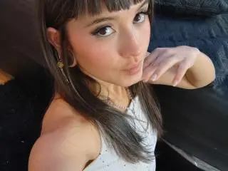 Xlovecam Free Live Porn of AliceMorely