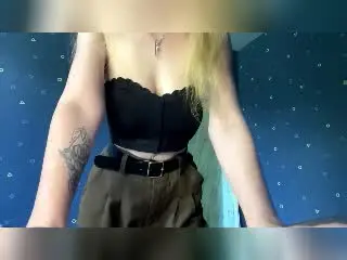 Xlovecam Live Sex of MeeBoggio