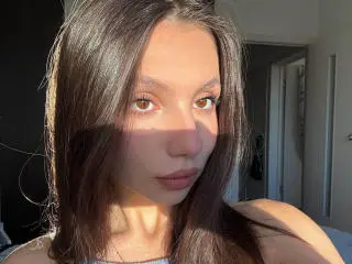 Xlovecam Live Sex Cam of MaryroseCastine