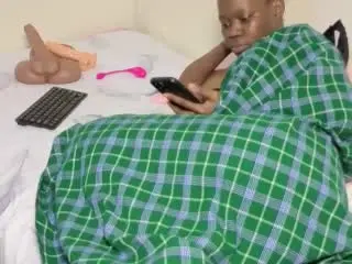 Xlovecam Free Live Porn of Peshy