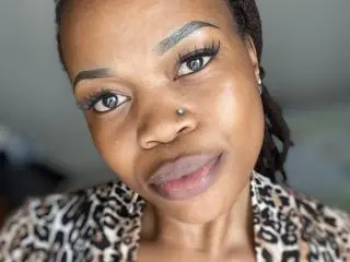 Xlovecam Free Live Porn of Sashie