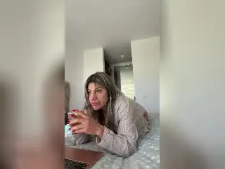 Xlovecam Nude Webcam of LunaBeya