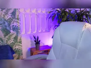 Xlovecam Sex Cam of CuteH