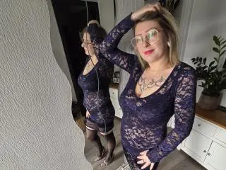 Xlovecam Best live sex cam show of AmandalaFrancaise