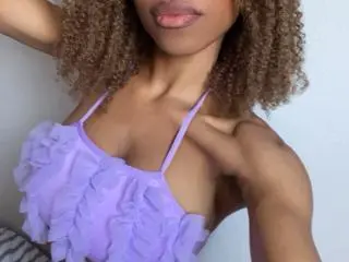 Xlovecam Sex Chat of Ninah69