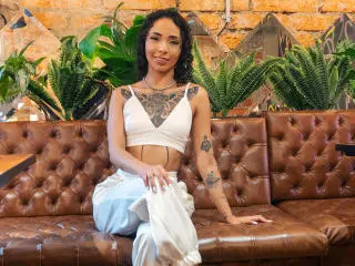 Xlovecam Best live sex cam show of SilvanaXOwen