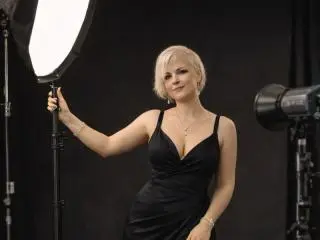 Xlovecam Adult Webcams of CrystalVibe